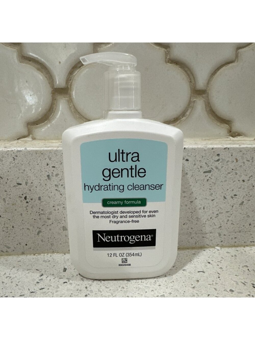 Neutrogena ULTRA GENTLE Hydrating Face Cleanser 12oz Creamy Formula Discontinued
